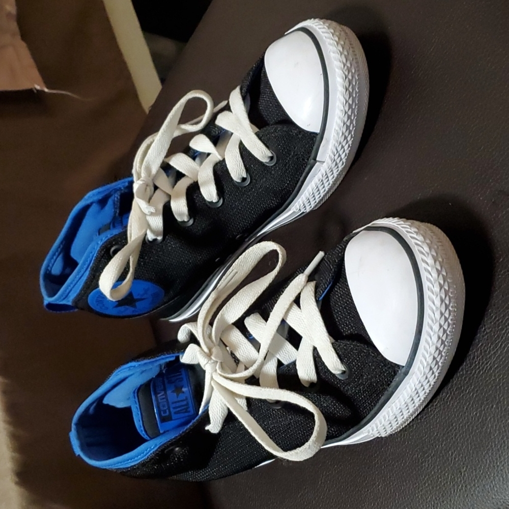 Converse Size 7 women's Size 5 kids